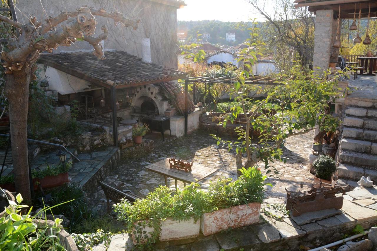 Giorgos' & Noula'S Cottage In Desfina Village- Near Delphi Exterior foto